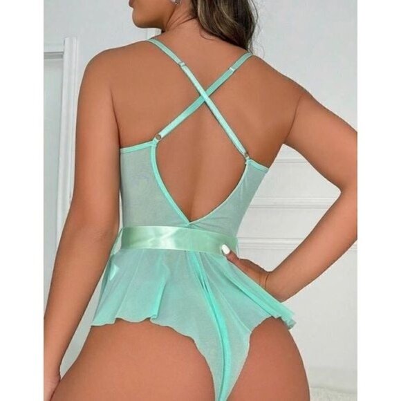 Green Romantic Contrast Lace Mesh Bow Front Ruffle Hem Teddy Bodysuit - Picture 4 of 5